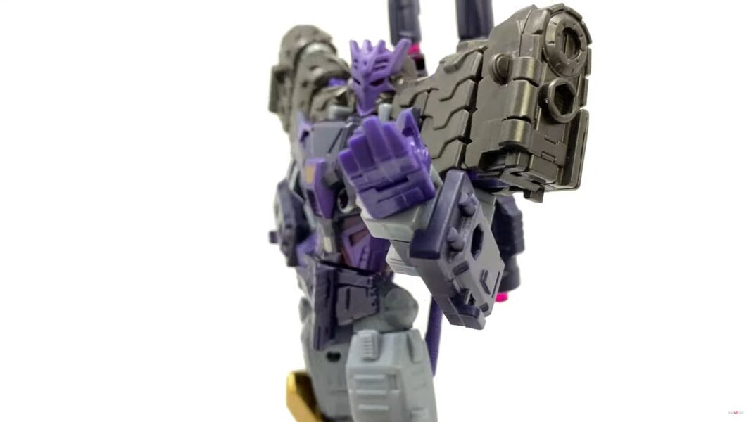In Hand Image Of Transformers Legacy Evolution Tarn  (27 of 44)